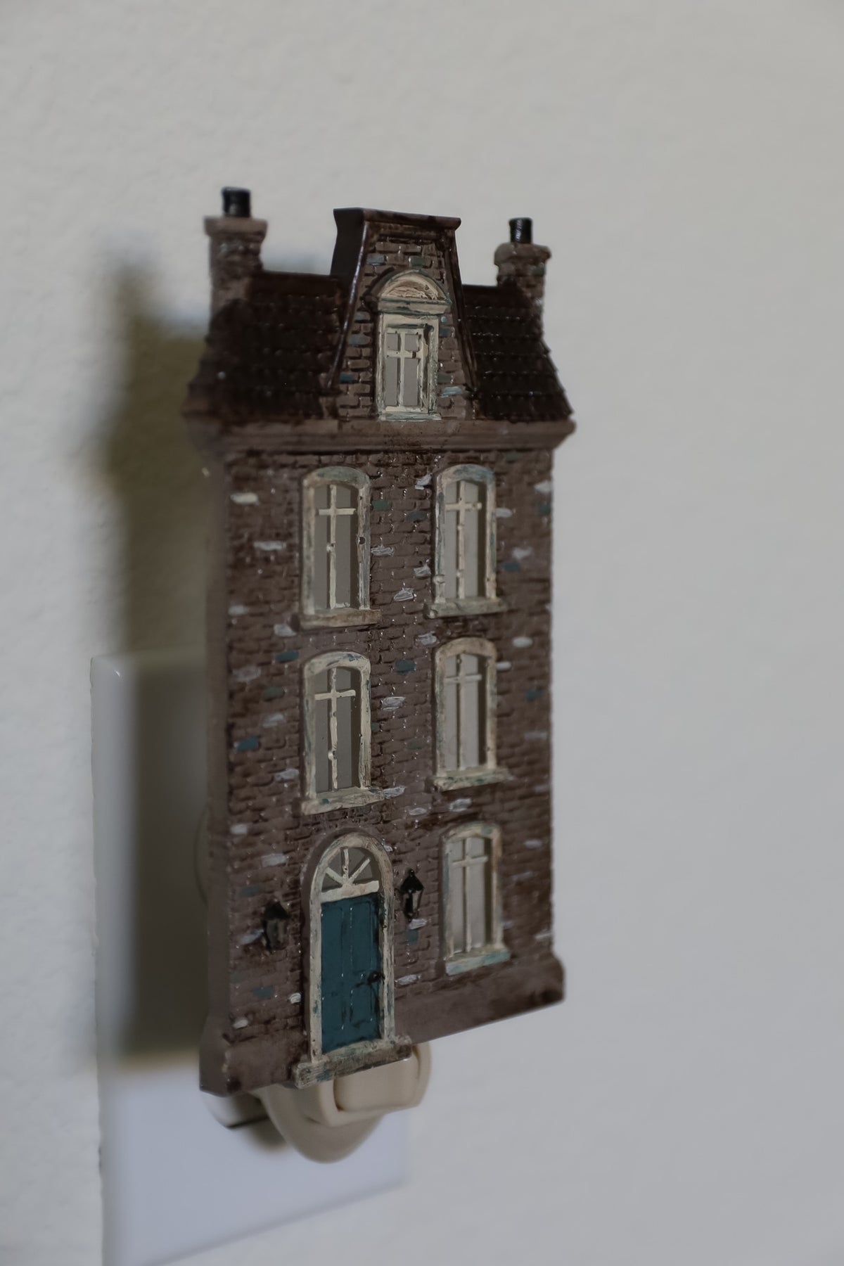 Iron Orchid Designs - Decor Mould - Old Colchester Road