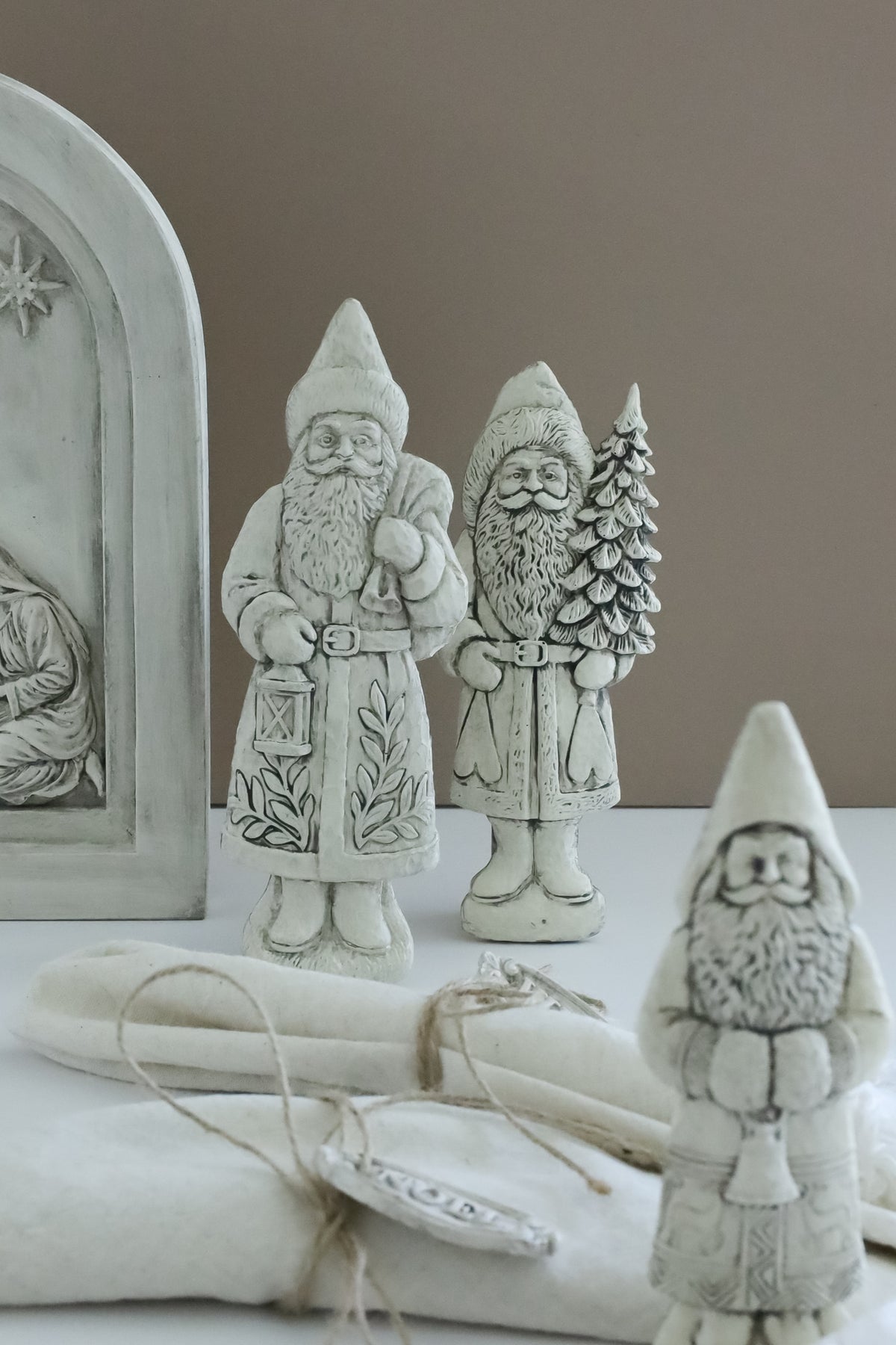 Iron Orchid Designs - Decor Mould - Belsnickel