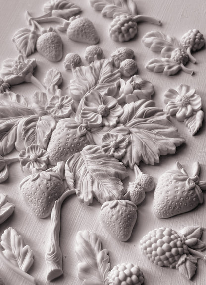 Iron Orchid Designs - Decor Mould - Wild Berries