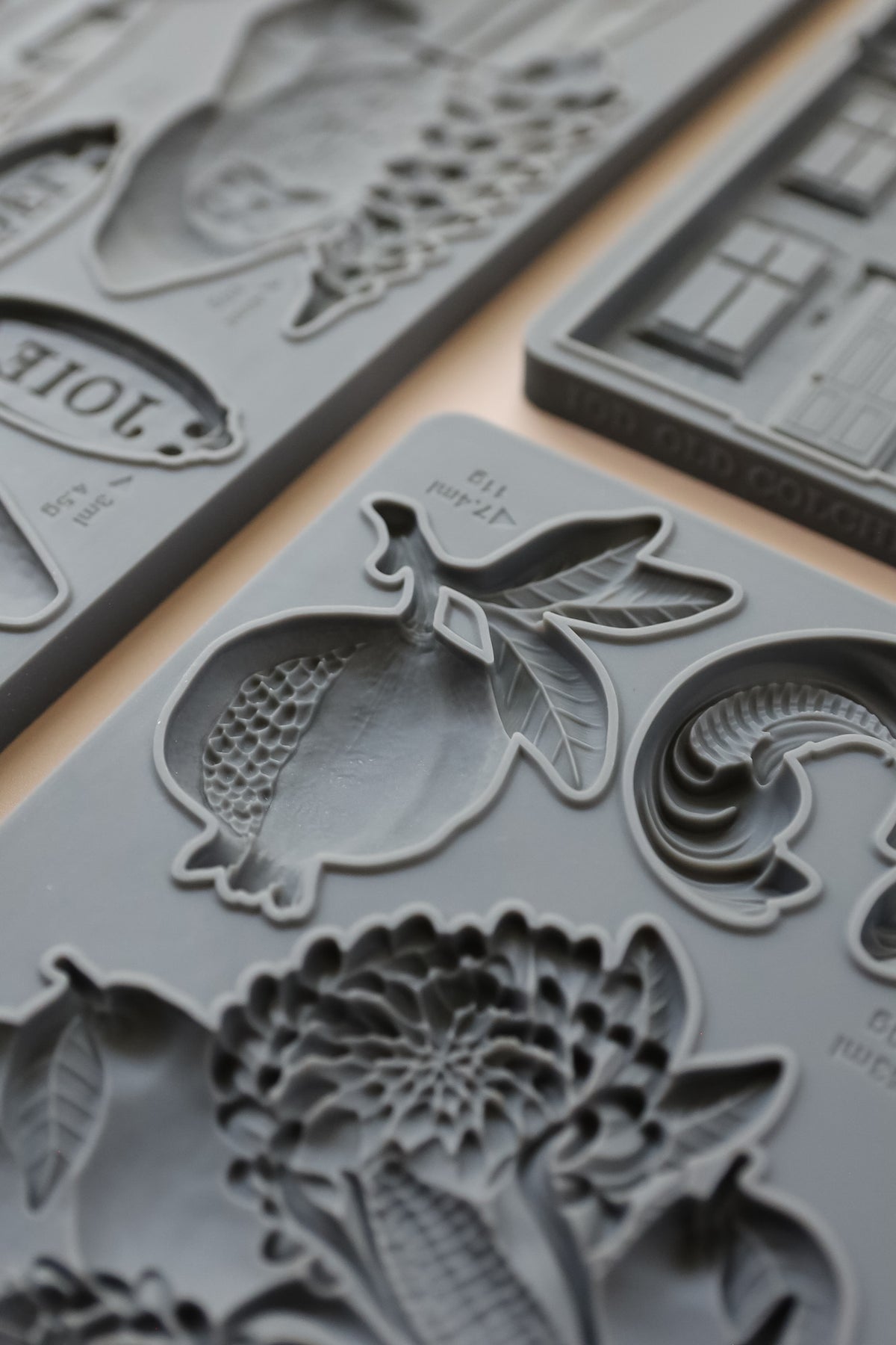 Iron Orchid Designs - Decor Mould - Cornucopias
