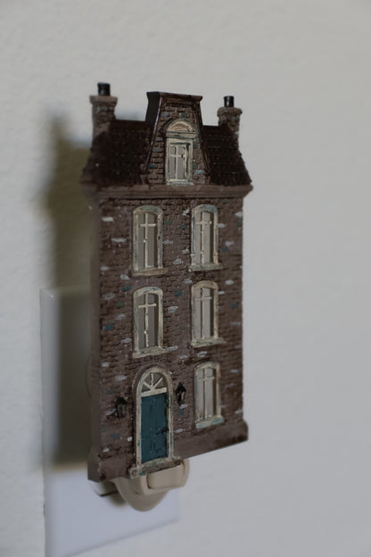 Iron Orchid Designs - Decor Mould - Old Colchester Road